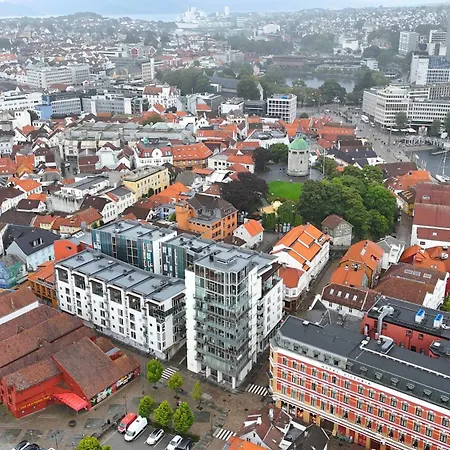 Heimby - Center Corner *