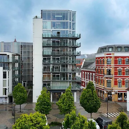 Heimby - Center Corner