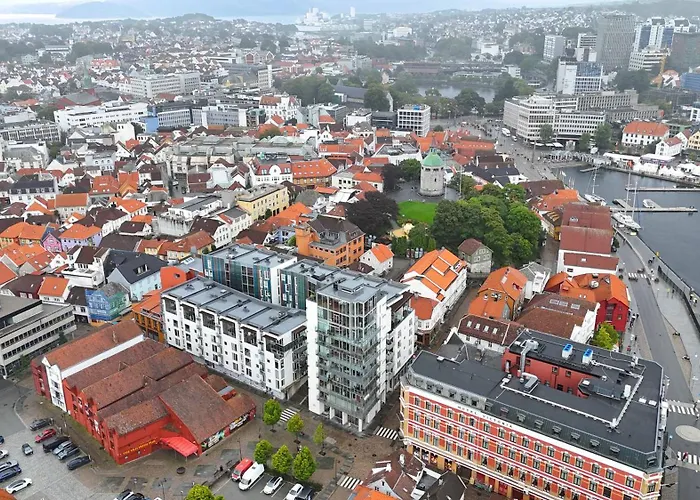 Heimby - Center Corner *